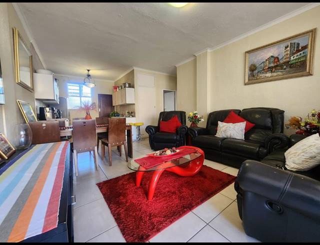 2 BEDROOM TOWNHOUSE FOR SALE IN NEW REDRUTH